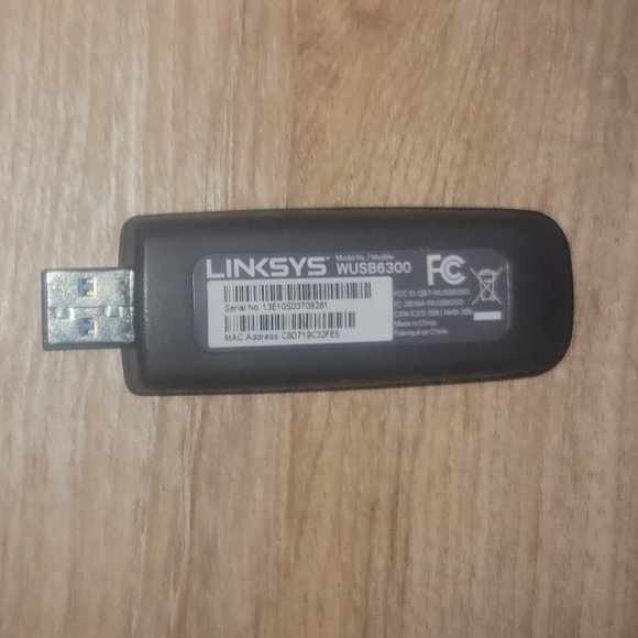 Linksys wireless adapter - Picture 2 of 2